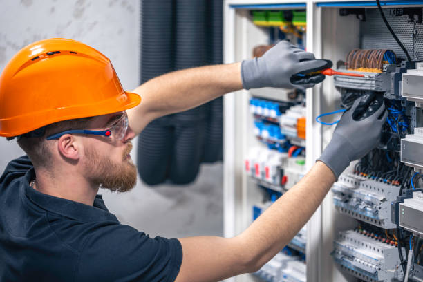 Best Commercial Electrician Services  in Lakeland, NY
